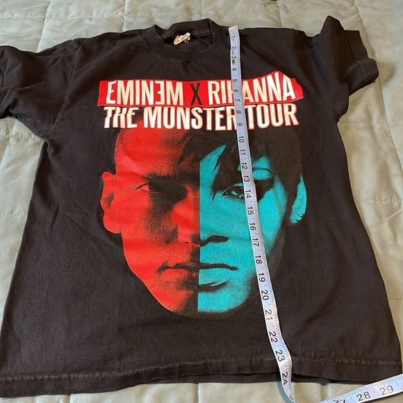 Eminem Tee Rhianna T-Shirt Small Monster Tour Black Rap HipHop Music Dr Dre - Picture 12 of 14